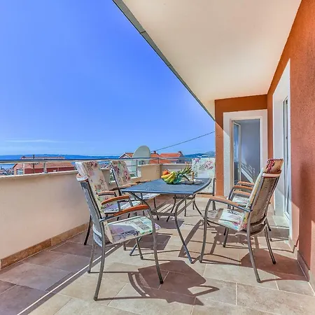 Apartament Modern With Heated Pool&sea View