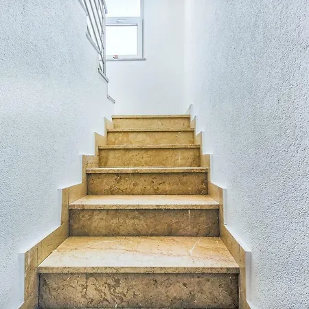 Modern With Heated Pool&sea View Apartament