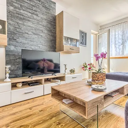 Apartament Modern With Heated Pool&sea View Kaštela