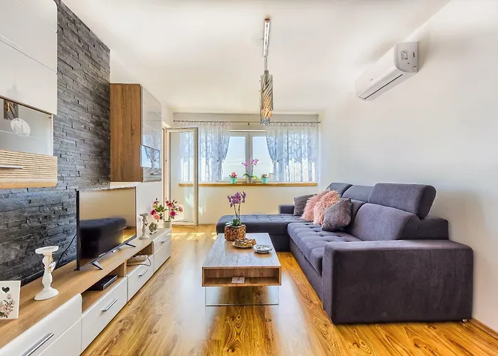 דירה Modern With Heated Pool&sea View