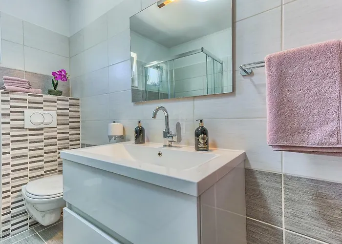 Modern With Heated Pool&sea View