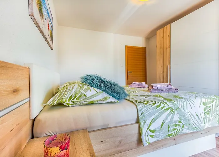 Modern With Heated Pool&sea View דירה Kaštela
